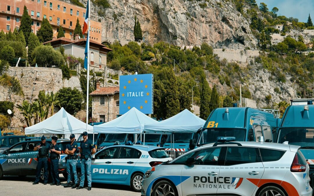 Menton : Gérald DARMANIN est enfin présent au poste frontière !