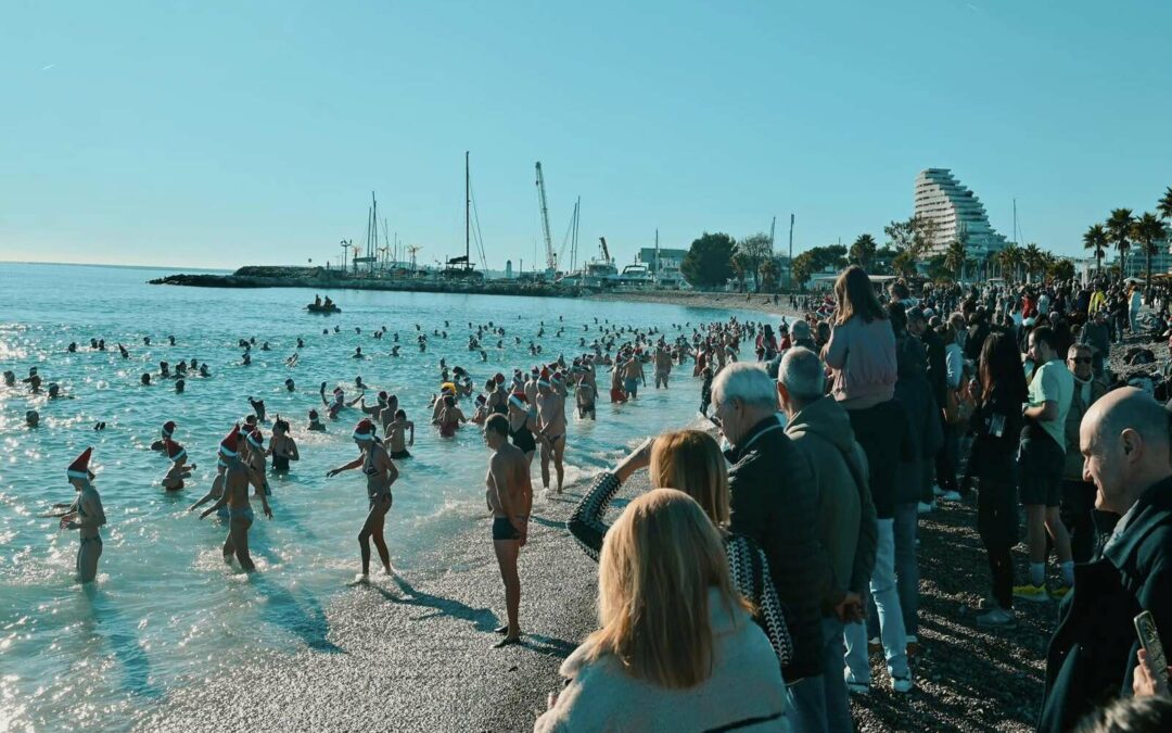 Villeneuve-Loubet : Bain de Noël !